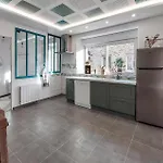 4 Bedroom Stunning In Le Vendin Casa de Férias *