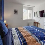 4 Bedroom Stunning In Le Vendin Casa de Férias