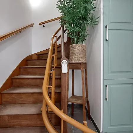 4 Bedroom Beautiful Home In Neuilly Le Vendin 別荘 Neuilly-le-Vendin