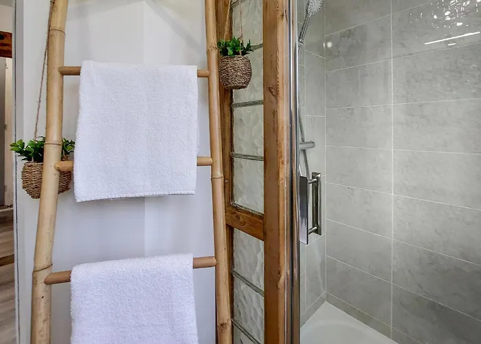 Amazing In Le Vendin *