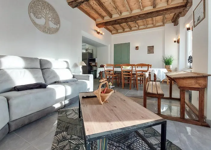 Amazing In Le Vendin *